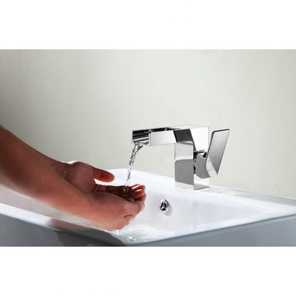 Zhona Single-Handle Low-Arc Bathroom Faucet In Polished Chrome